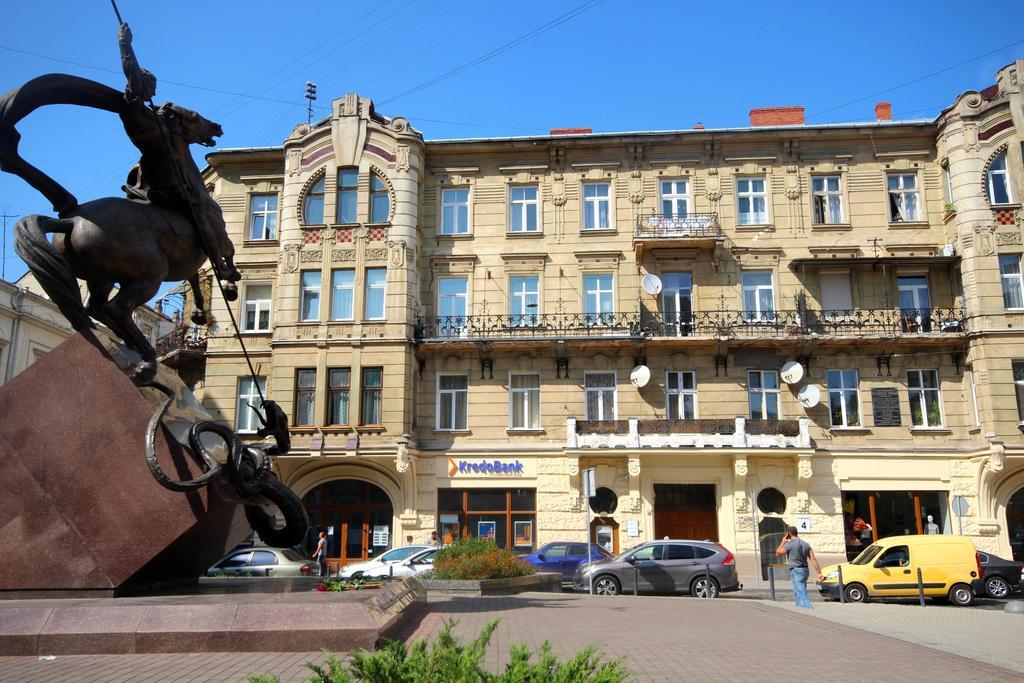 Romantic In Lviv 500M From Opera Kültér fotó